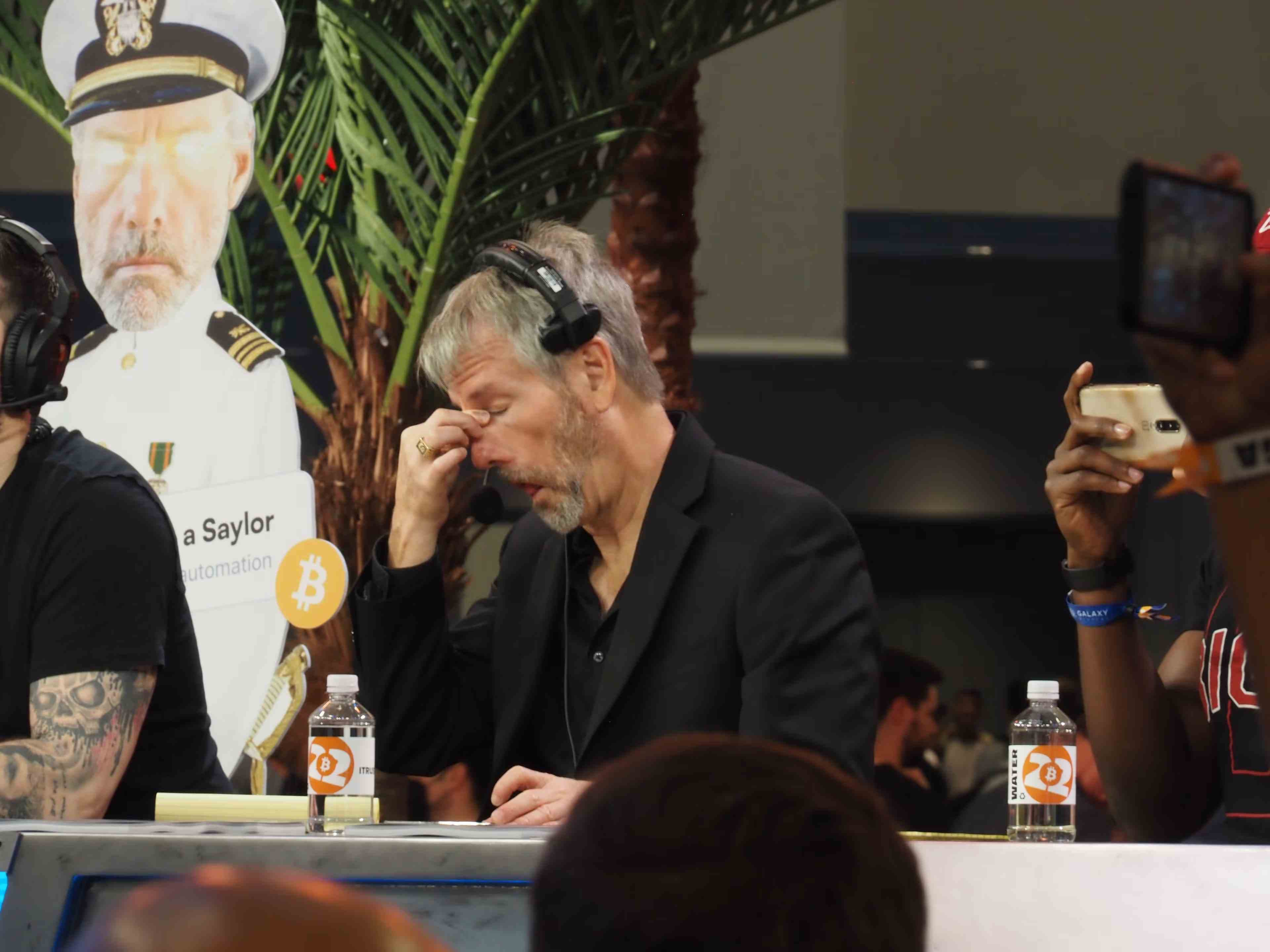 特朗普上任了,微策略却不买了?