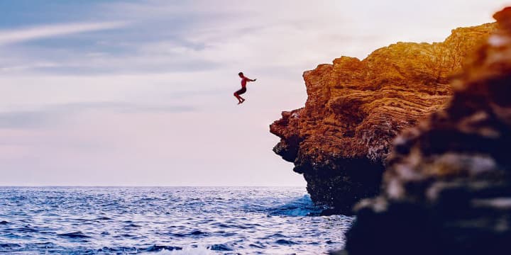 周二市场闪崩,关税预期作祟?